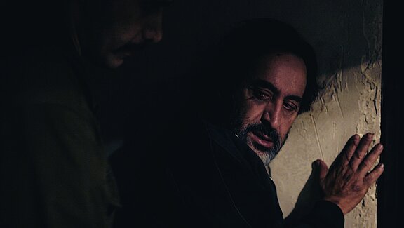 02_Hassan_Mrad_as_prisoner-the_sparrow__c_kurtmayerfilm.jpg  