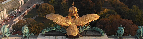 Hoflieferanten_201801_Adler_Hofburg_Burggarten_c_kurtmayerfilm.jpg  